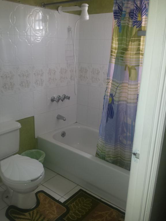 Impeccable Guest Rooms 2 Kingston Zimmer foto